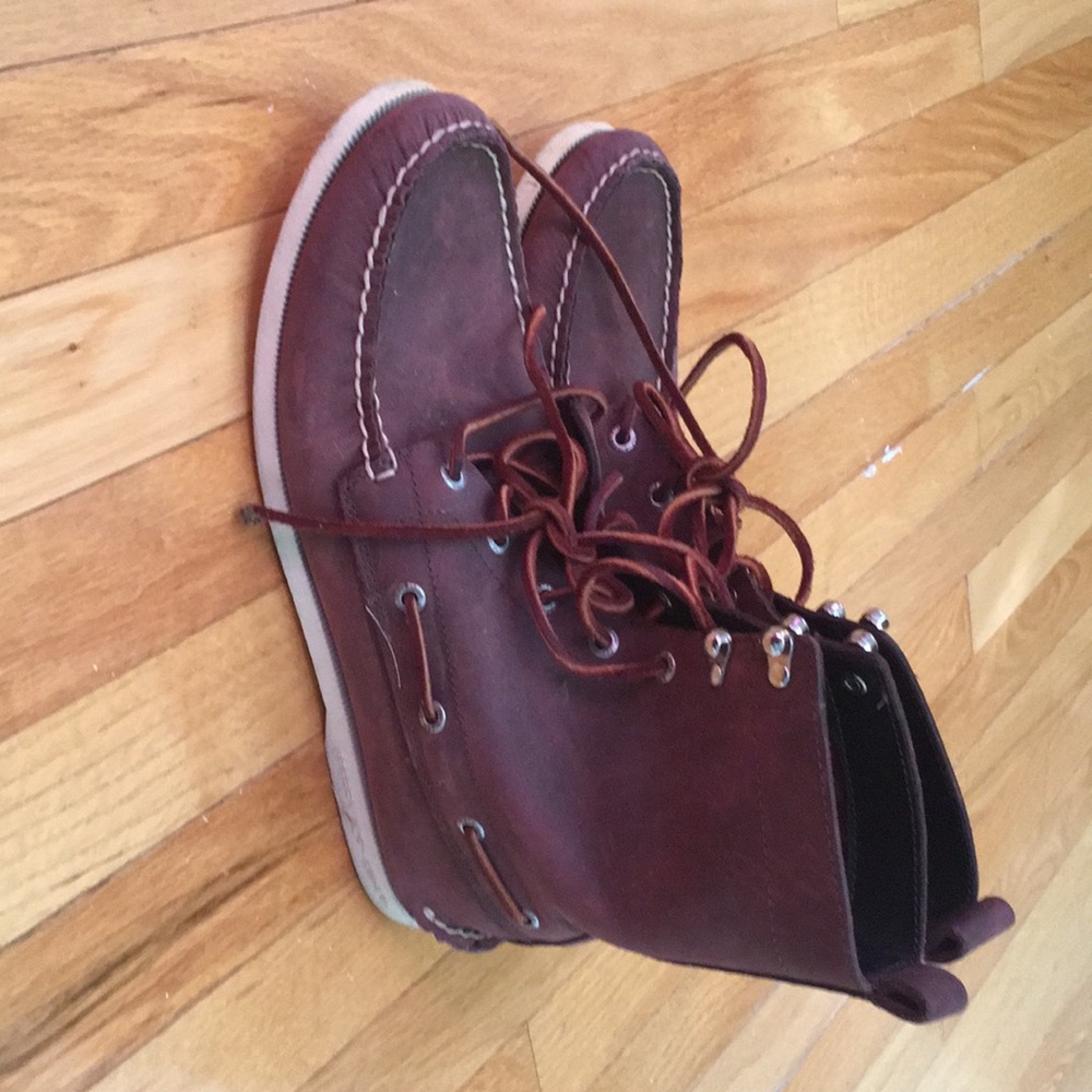 Speedy top sided shoes like new